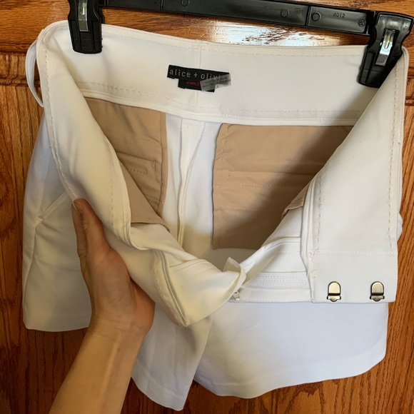 Alice and Olivia Cady Shorts - Picture 11 of 14